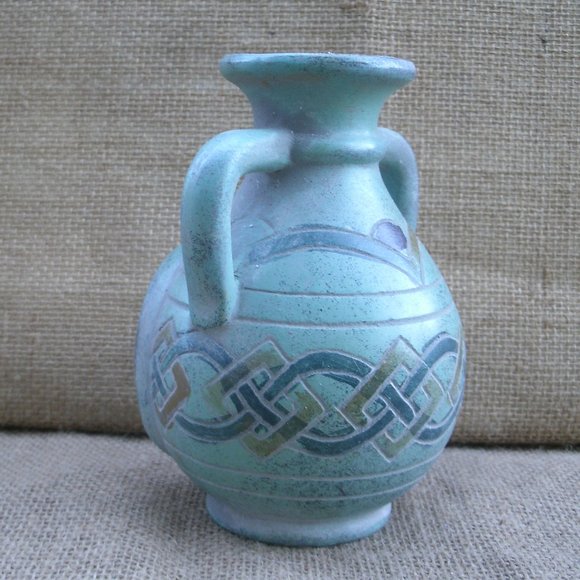 Vintage Celtic Knotwork Pottery Jar Candle Holder - Picture 4 of 16